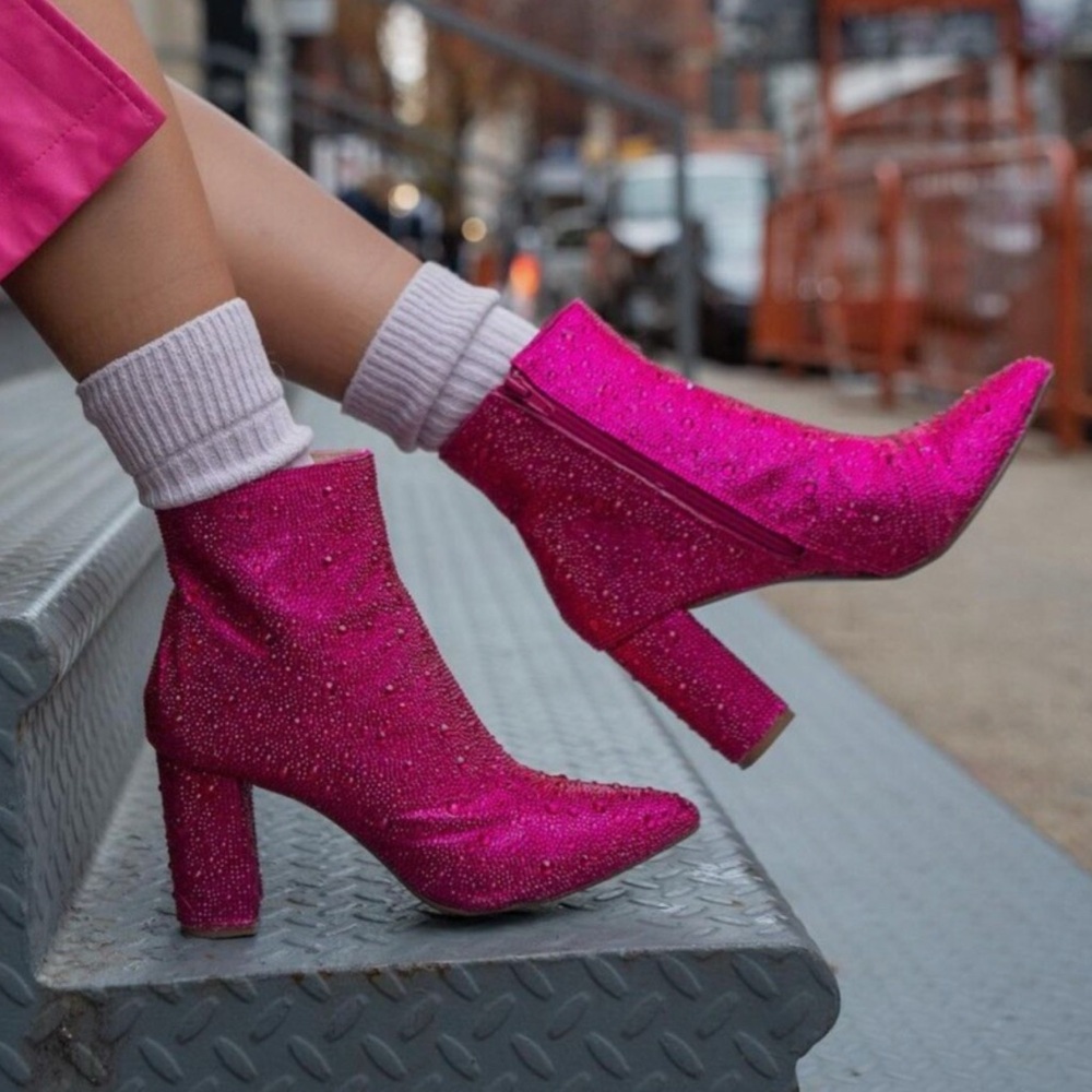 Betsey Johnson Women's Pink Ankle Boots - Picture 6 of 6